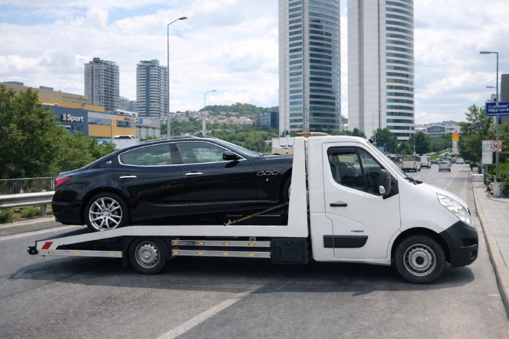 Seyrantepe çekici aracı ile arızalı otomobilin İstanbul Seyrantepe bölgesinde 7/24 güvenli şekilde taşınması