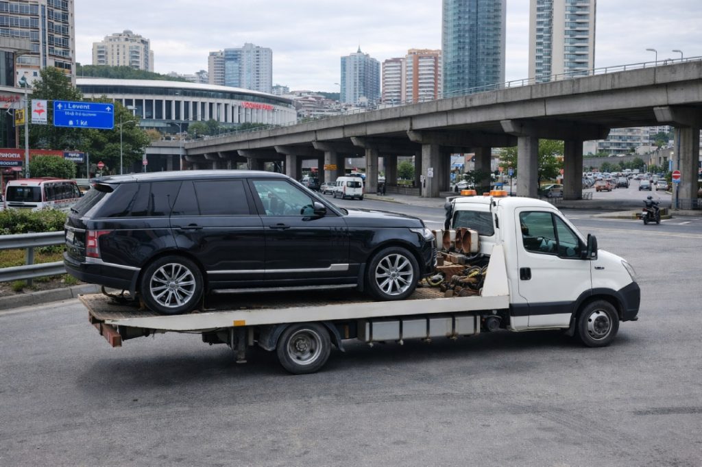 Seyrantepe oto kurtarma aracı ile arızalı veya kazalı aracın İstanbul Seyrantepe bölgesinde 7/24 güvenli şekilde taşınması